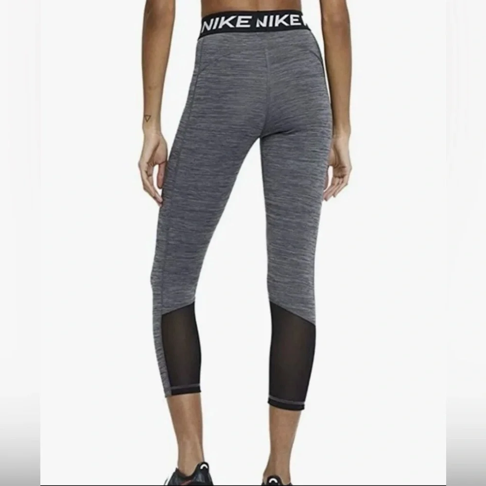 NWT Nike Pro Tight Fit Crop Leggings Size S - Picture 2 of 9